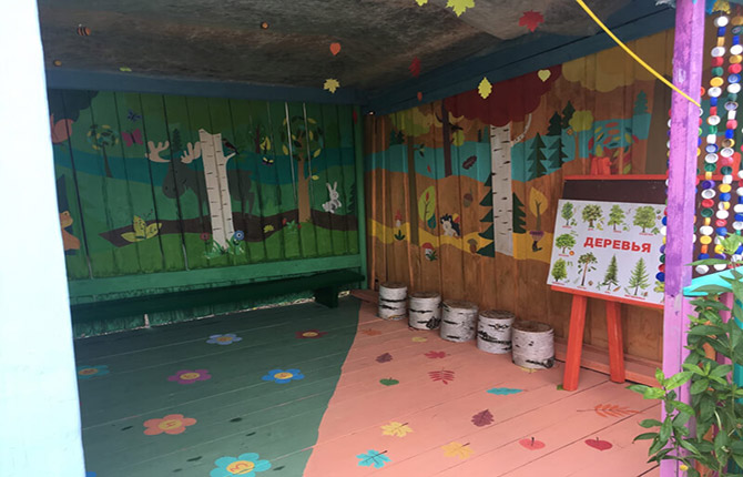 Decorating a site in a kindergarten with your own hands: materials, design options