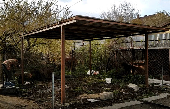 Laying a roof for a canopy