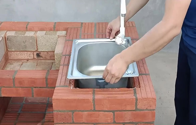 How to make a simple brick grill with your own hands: diagrams, drawings, photos