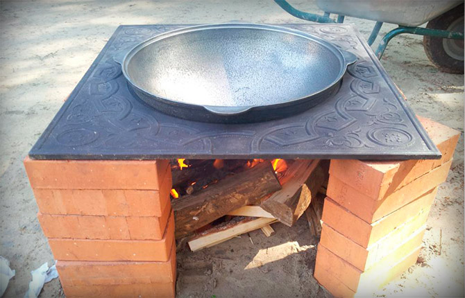 Comment fabriquer un chaudron de barbecue fiable en brique : instructions de construction étape par étape, matériaux, nuances